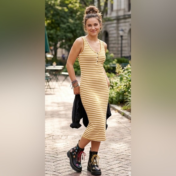 Heart Hips Dresses & Skirts - Heart Hips Ribbed White and Yellow Sleeveless Stretch Midi Dress Vacation Summer